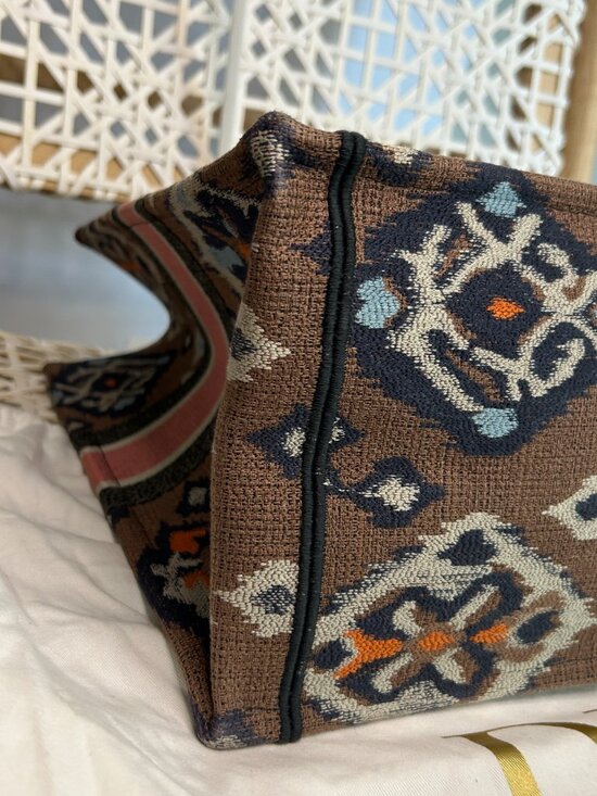 Dior Christian Dior Book Tote, Large - Picture 7 of 16